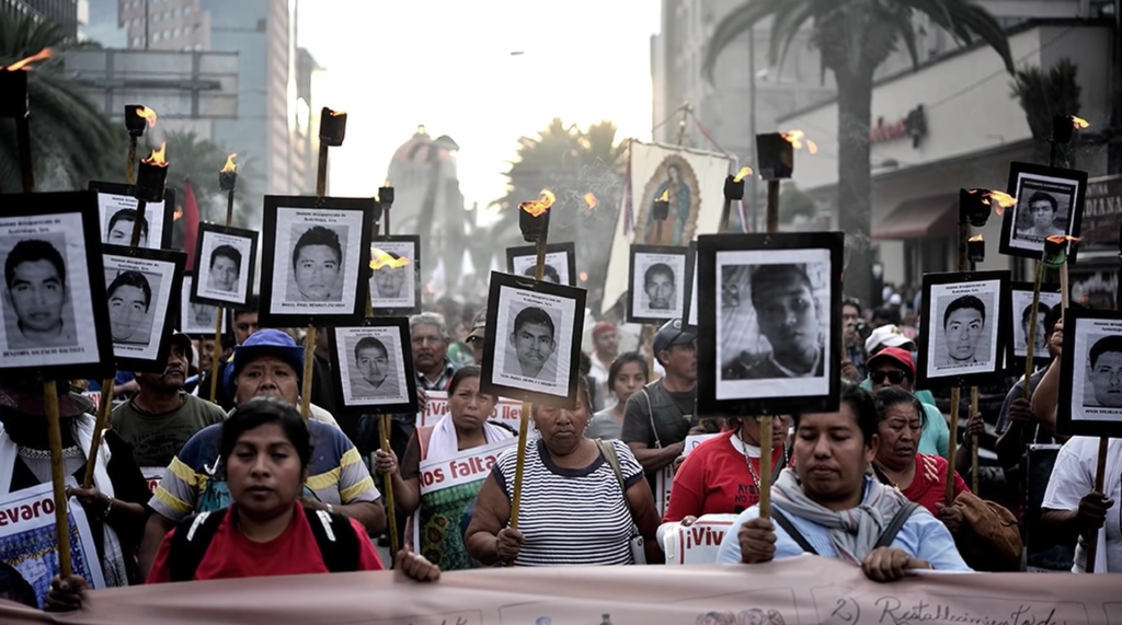 Libertad condicional para 8 militares implicados en caso Ayotzinapa ...