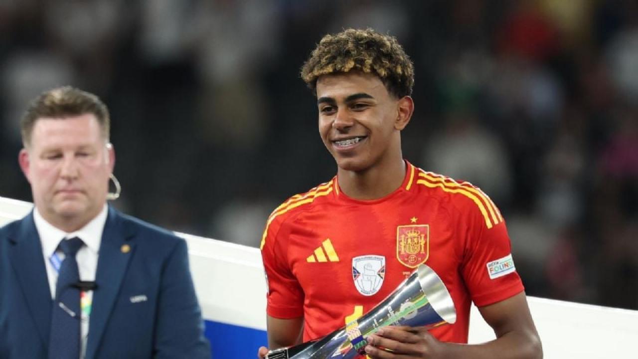 Lamine Yamal fue reconocido como el mejor jugador joven de la Eurocopa