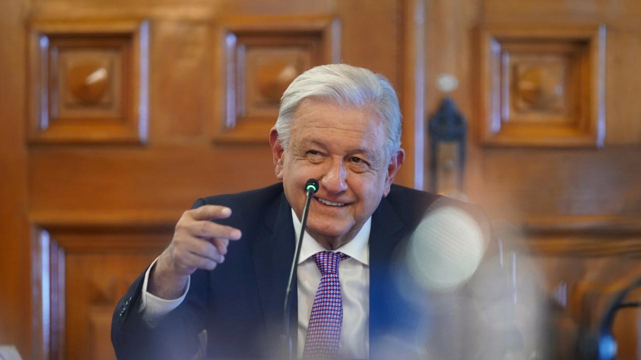 AMLO dialoga con legisladores de Estados Unidos en Palacio Nacional ...