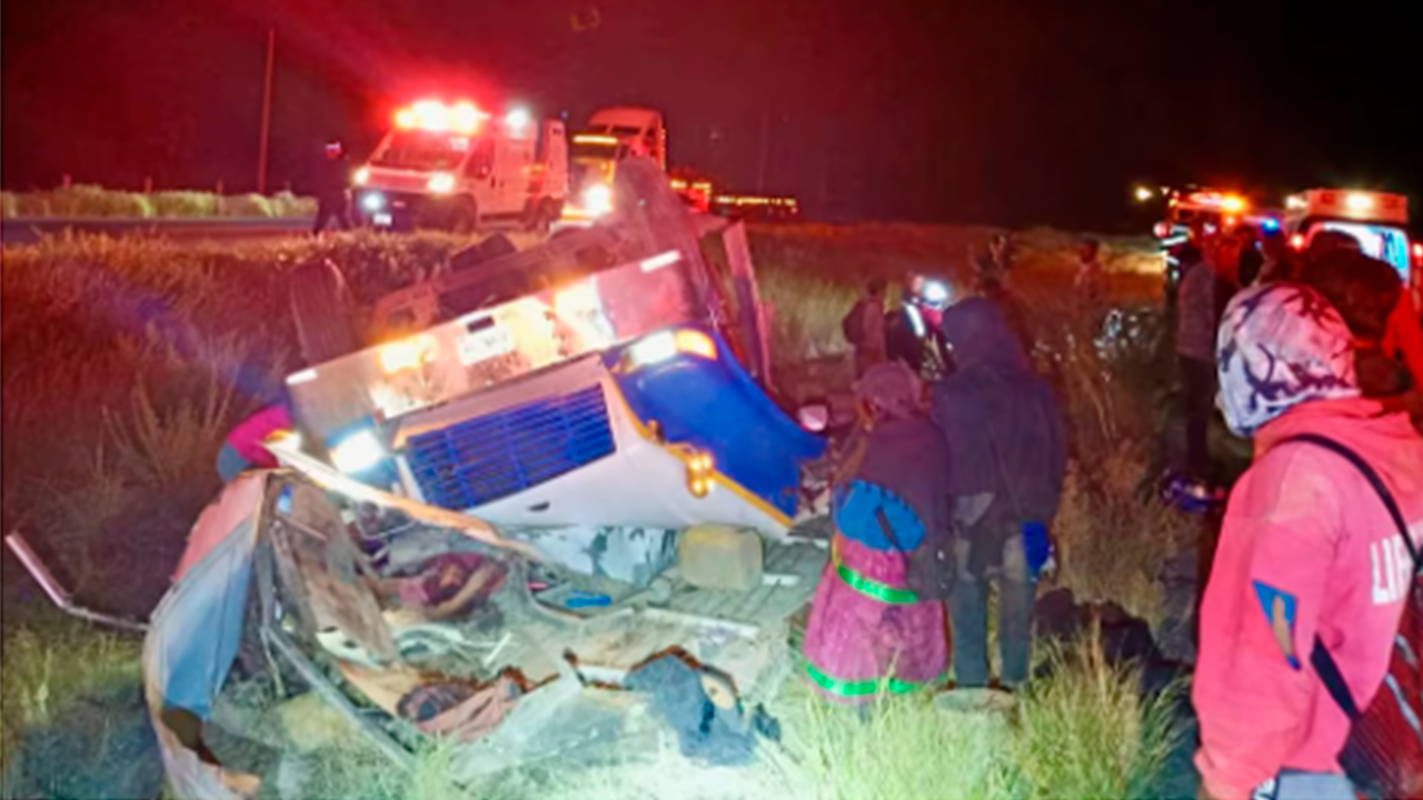 Cuatro fallecidos y 17 heridos tras accidente en Zacatecas - Magnopost